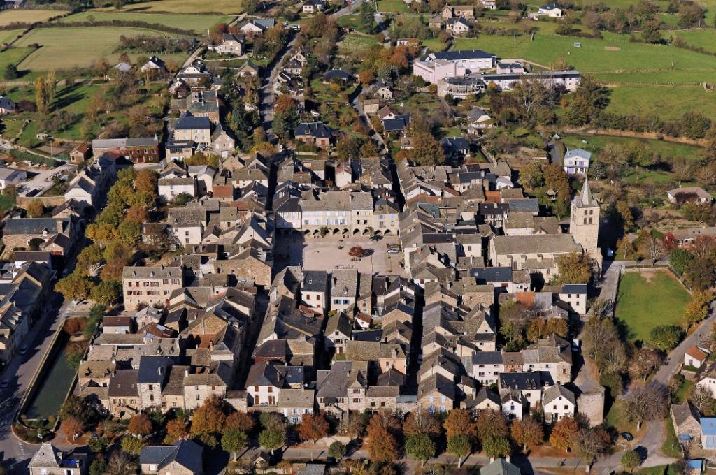 Sauveterre-de-Rouergue,vue d'avion